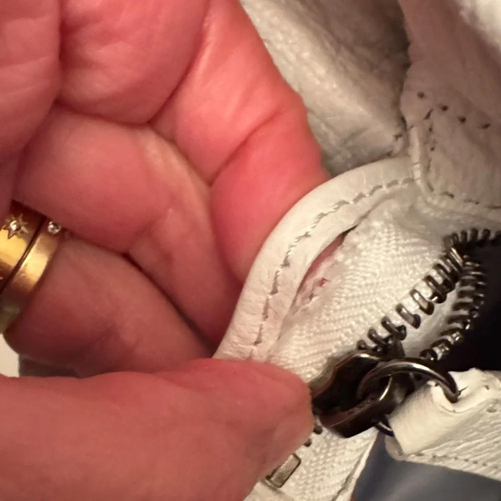 NWT  Burberry Off White Small Avondale Nylon and Leather Shoulder Bag - Picture 12 of 15